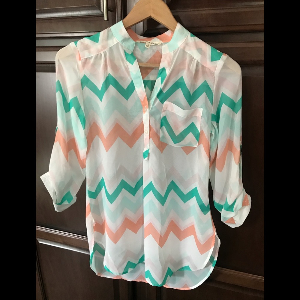 Wishful Park Chevron Tunic Top.. Sz. S